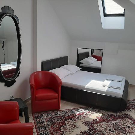 Aleksandrija Apartment Ni Екстериор снимка